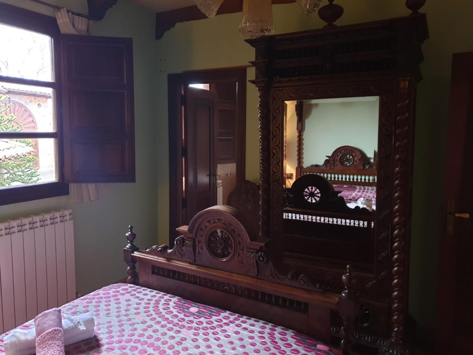 Palacio Del Conde De Rebolledo Villaviciosa de la Ribera Номер фото
