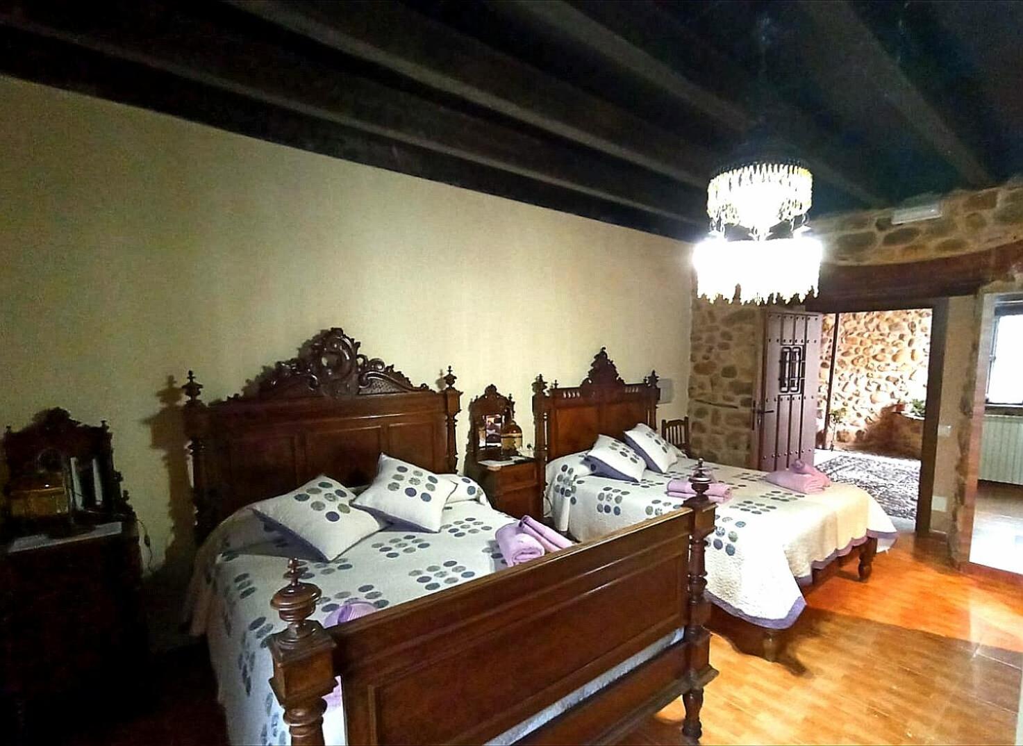 Palacio Del Conde De Rebolledo Villaviciosa de la Ribera Номер фото